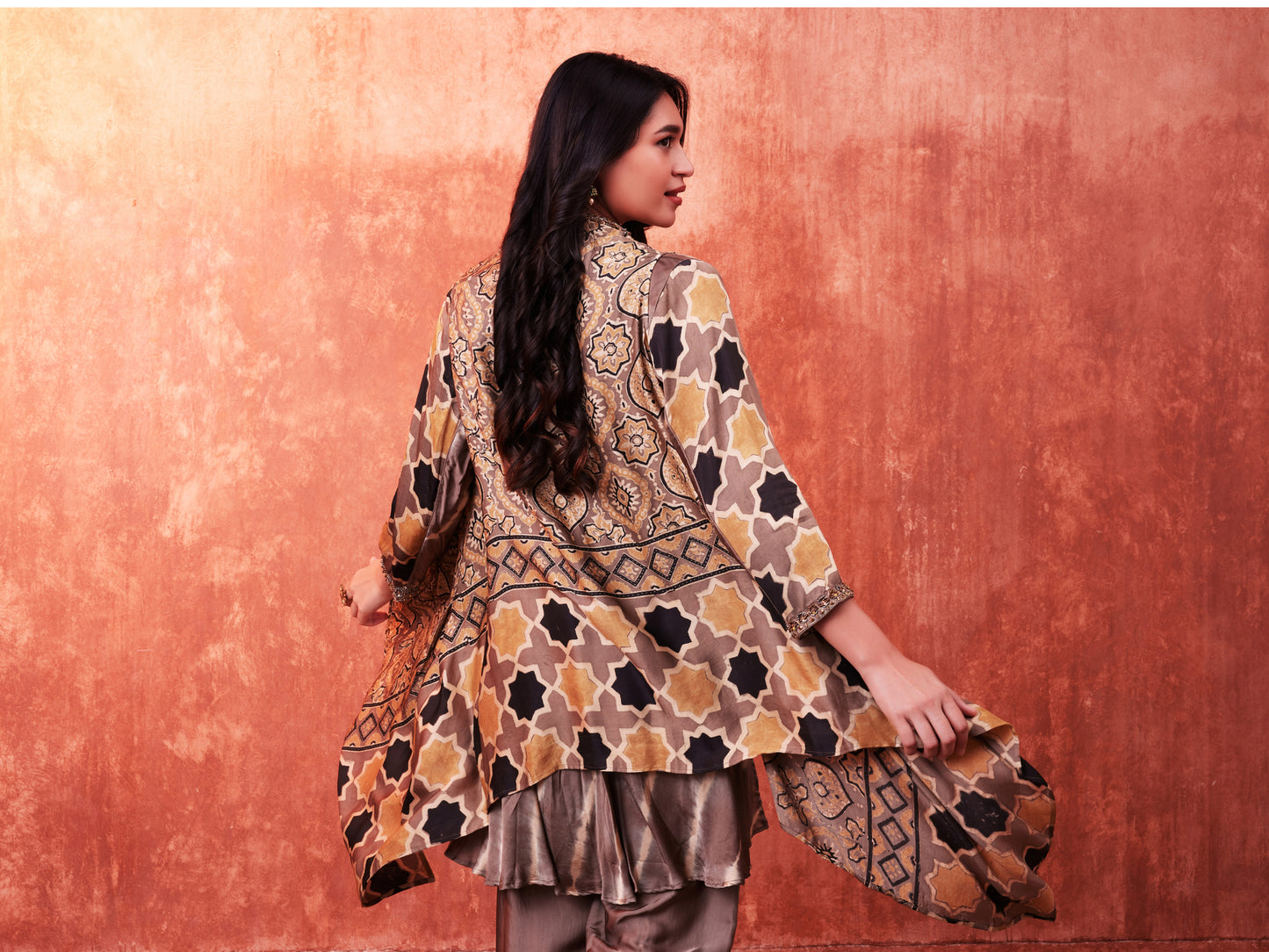 8004 Leheriya Shirt, Ajrakh Cape and Cuffed Trousers