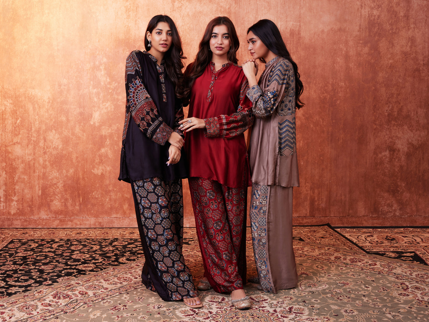 8010 Ajkrakh Tunic and Panelled Trousers